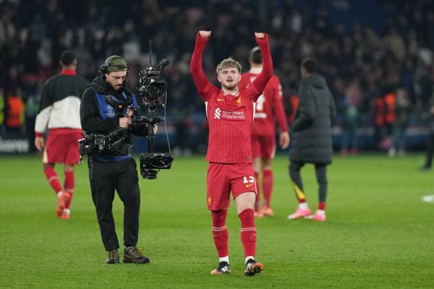 Goalscorer Harvey Elliot of Liverpool applauds the travelling fans at the end of the match after his side wins 1-0 Paris Saint-Germain v Liverpool, UEFA Champions League, Round of 16, First Leg, Football, Parc des Princes, Paris, France - 05 Mar 2025 EDITORIAL USE ONLY No use with unauthorised audio, video, data, fixture lists, club league logos or live services. Online in-match use limited to 120 images, no video emulation. No use in betting, games or single club league player publications.  Copyright: xDavexWinter Shutterstockx 15178313cr