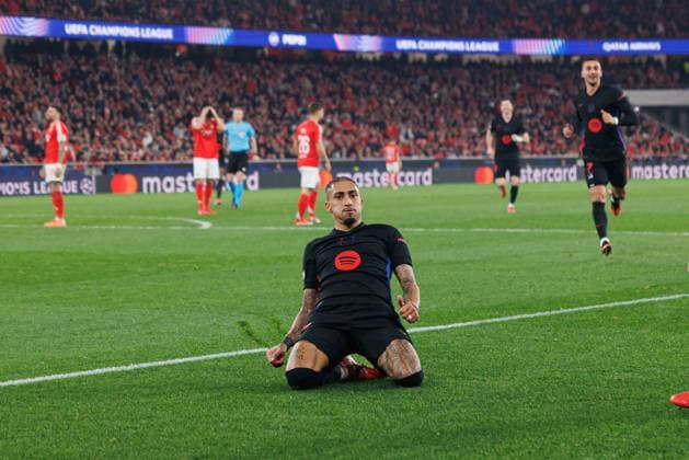 Raphinha seen celebrating after scoring goal during UEFA Champions League Round of 16 game between teams of SL Benfica and FC Barcelona, Barca (Maciej Rogowski) Lisboa Estadio Da Luz Portugal Copyright: xMaciejxRogowskix slbfcb2425-4