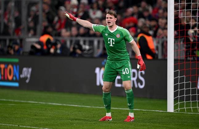 FOOTBALL CHAMPIONS LEAGUE SEASON 2024 2025 Round of 16 first leg FC Bayern Muenchen Bayer 04 Leverkusen 05 03 2025 Goalkeeper Jonas Urbig FC Bayern Muenchen
