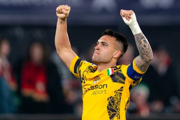 2025-03-05 Feyenoord v FC Internazionale Milano - UEFA Champions League 2024 25 Round of 16 First Leg ROTTERDAM, NETHERLANDS - MARCH 5: Lautaro Martinez of FC Internazionale Milano celebrates after scoring the team s second goal during the UEFA Champions League 2024 25 Round of 16 First Leg match between Feyenoord and FC Internazionale Milano at Stadion Feijenoord on March 5, 2025 in Rotterdam, Netherlands. Rotterdam Stadion Feijenoord Netherlands Content not available for redistribution in The Netherlands directly or indirectly through any third parties. Copyright: xJorisxVerwijstx