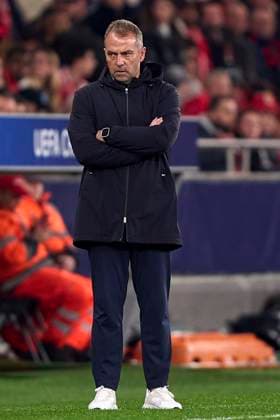 SL Benfica Vs FC Barcelona, Barca - UEFA Champions League 2024 25 Round Of 16 First Leg Hansi Flick, Head Coach of FC Barcelona reacts during the warm up prior to the UEFA Champions League 2024 25 UEFA Champions League 2024 25 Round of 16 first leg match between SL Benfica and FC Barcelona at on March 05, 2025 in Lisbon, Portugal. Lisbon, Portugal Lisbon Portugal  Copyright: xJosexManuelxAlvarezxReyx originalFilename:alvarezrey-slbenfic250305_npbXu.jpg