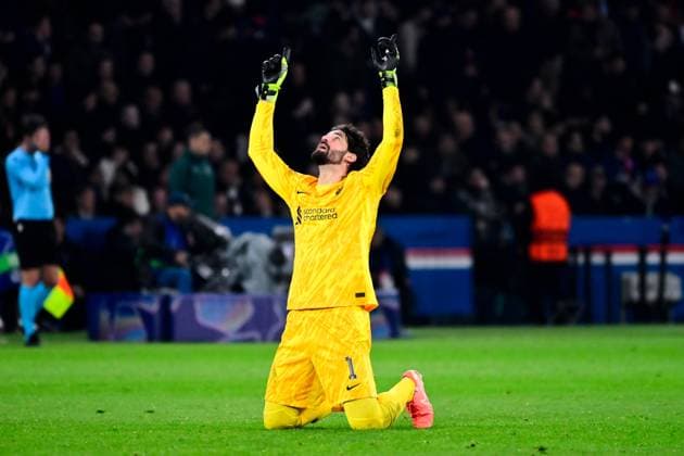 FOOTBALL : PSG vs Liverpool - Ligue des Champions - 05 03 2025 Alisson Becker ( 1 - Liverpool ) celebrates during the UEFA Champions League match between Paris Saint Germain and Liverpool FC at Parc Des Princes on March 05 , 2025 in Paris, France. ( Photo by Dante Badano PsnewZ ) - ParisFrance  Copyright: xDantexBadanox