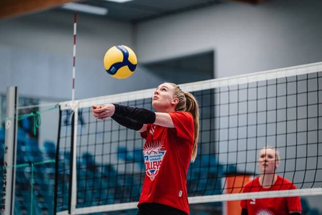Volleyball Women Press Event 1 Volleyball Bundesliga Women ETV Hamburger Volksbank Volleys 06 03 2025 Alexa Thaden with the new logo on the T-shirt City Sports venue State Germany