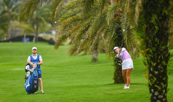 (250306) -- LINGSHUI, March 6, 2025 -- Bailey Tardy (R) of the United States plays a shot during the first round of the Blue Bay LPGA, Golf Damen golf tournament in Lingshui, south China s Hainan Province, March 6, 2025. ) (SP)CHINA-HAINAN-LINGSHUI-GOLF-BLUE BAY LPGA (CN) YangxGuanyu 