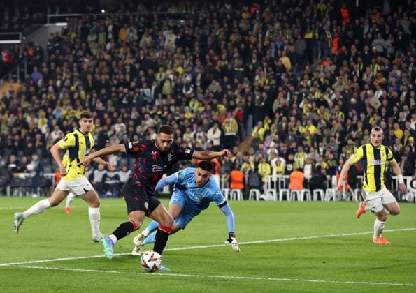 Cyriel Dessers of Rangers scores his sides first goal during the Europa League last 16 match at the Sükrü Saracoglu Stadium, Istanbul. Fenerbahce v Rangers, UEFA Europa League, Football, Sukru Saracoglu Stadium, Istanbul, Turkey - 06 Mar 2025 EDITORIAL USE ONLY No use with unauthorised audio, video, data, fixture lists, club league logos or live services. Online in-match use limited to 120 images, no video emulation. No use in betting, games or single club league player publications. Copyright: xO Rourke RangersxFC Shutterstockx 15182250bm