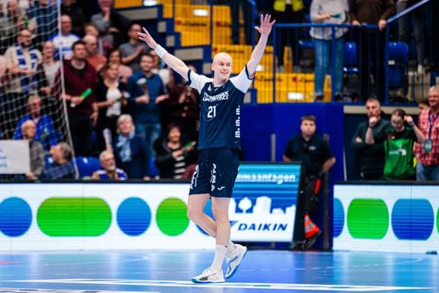 Leve Carstensen TBV Lemgo Lippe, 21 celebrates after 30 24 victory GER, TBV Lemgo Lippe vs HC Erlangen, Handball, 1 Bundesliga, 22 Matchday, Season 2024 2025, 06 03 2025 GER, TBV Lemgo Lippe vs HC Erlangen, Handball, 1 Bundesliga, 22 Matchday, Season 2024 2025, 06 03 2025 Lemgo Copyright: xEibner-Pressefoto JanxRollingerx EP_JSK
