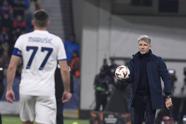 L-R Adam Marusic (Lazio) and head coach Marco Baroni (Lazio) are seen during the UEFA Europa League, semi-finals opening match: FC Viktoria Plzen vs Lazio, in Pilsen, Czech Republic, on March 6, 2025. (CTKxPhoto MiroslavxChaloupka) CTKPhotoP2025030609343  CTKPhotoP2025030609343