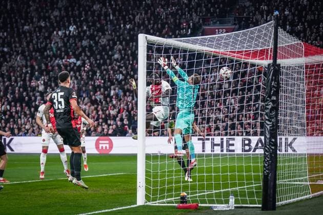 Football UEFA Europa League 2024 2025, round of 16 Ajax Amsterdam vs Eintracht Frankfurt Johan Cruijff ArenA Amsterdam, Netherlands Header goal for 1 0 in the 10 minute by Brian Brobbey Ajax Amsterdam, 9 , Kevin Trapp Eintracht Frankfurt, 1 cant save it Copyright: xJOERANxSTEINSIEKx