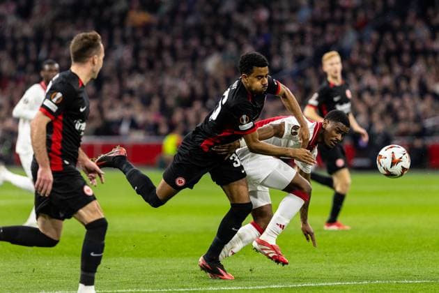 UEFA Europa League Ajax Amsterdam Eintracht Frankfurt 06 03 2025 Ansgar Knauff Eintracht Frankfurt, 36 , Jorrel Hato Ajax Amsterdam, 4 UEFA Europa League Ajax Amsterdam Eintracht Frankfurt Johan Cruijff Arena, Amsterdam 06 03 2025 Copyright: xBEAUTIFULxSPORTS Buriakovx
