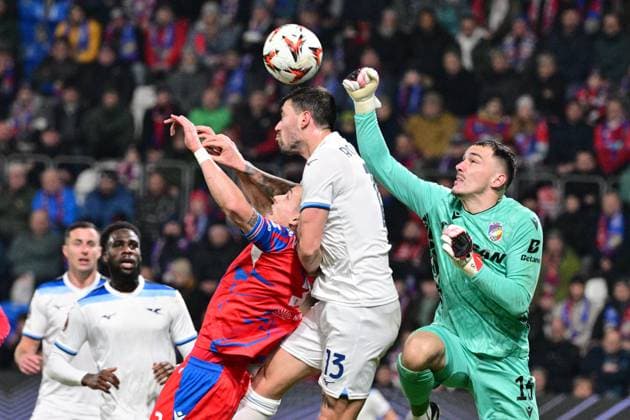 Alessio Romagnoli (Lazio; middle) and goalkeeper Martin Jedlicka (Plzen; right) in action during the UEFA Europa League, semi-finals opening match: FC Viktoria Plzen vs Lazio, in Pilsen, Czech Republic, on March 6, 2025. (CTKxPhoto MichalxKamaryt) CTKPhotoP2025030609765  CTKPhotoP2025030609765