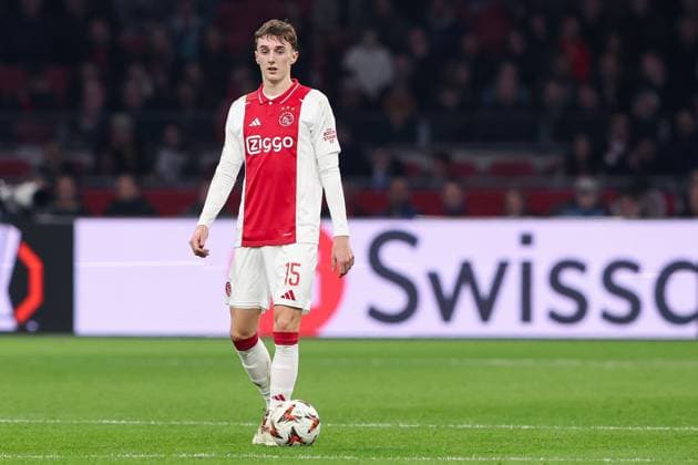 2025-03-06 AFC Ajax v Eintracht Frankfurt - UEFA Europa League 2024 25 Round of 16 First Leg AMSTERDAM, NETHERLANDS - MARCH 6: Youri Baas of AFC Ajax looks on during the UEFA Europa League 2024 25 Round of 16 First Leg match between AFC Ajax and Eintracht Frankfurt at Johan Cruijff ArenA on March 6, 2025 in Amsterdam, Netherlands. Amsterdam Johan Cruijff ArenA Netherlands Content not available for redistribution in The Netherlands directly or indirectly through any third parties. Copyright: xHansxvanxderxValkx