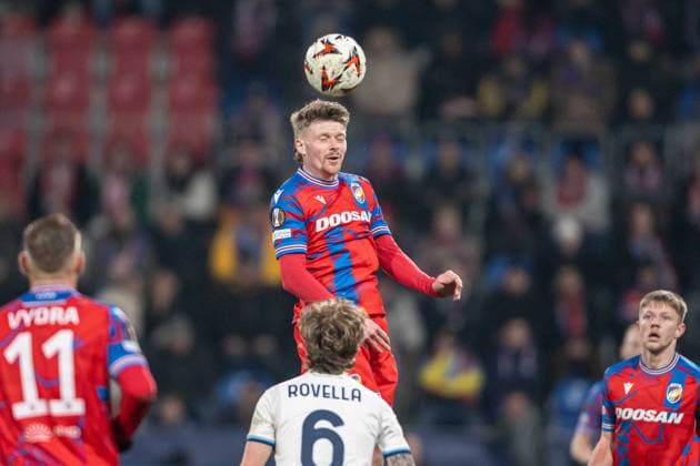 Pavel Sulc in a header battle during UEFA Europa league eightfinal match, Viktoria Pilsen - Lazio Roma , 06. march 2025, Doosan Arena, Pilsen, Czech republic Copyright: xMICHALxFAJT,ZOSPORTU.SKx DSC_5737