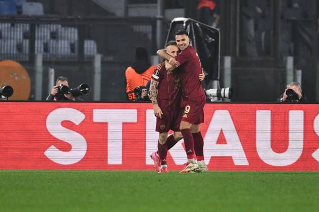 Angelino of A.S. Roma celebrates after scoring the goal to make it 1-1 during the 2024 25 UEFA Europa League round of 16 first leg match between A.S. Roma and Athletic Club de Bilbao at Stadio Olimpico on 6 March 2025 in Rome, Italy.  Copyright: xDomenicoxCippitelli IPAxSportx xipa-agency.netx xx IPA_55005439 IPA_Agency_IPA55005439