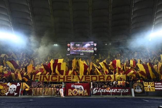 AS Roma v Athletic Club - UEFA Europa League 2024 25 Round of 16 First Leg Supporters of A.S. Roma attend the UEFA Europa League round of 16 first leg match between A.S. Roma and Athletic Club de Bilbao at Stadio Olimpico in Rome, Italy, on March 6, 2025. Rome Italy Italy  Copyright: xDomenicoxCippitellix originalFilename:cippitelli-asromava250306_npn1l.jpg