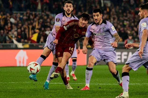 Eldor Shomurodov of AS Roma during AS Roma vs Athletic Bilbao, Football Europa League match in Rome, Italy, March 06 2025  Copyright: xRaffaelexConti IPAxSportx xipa-agency.netx xx IPA_55008126 IPA_Agency_IPA55008126