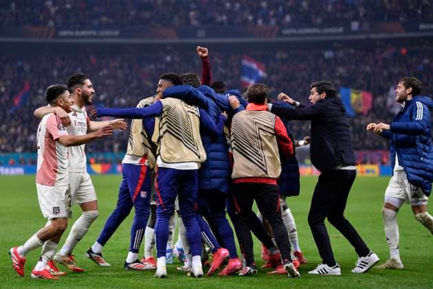 Europa League: FCSB and Olympique Lyonnais Olympique Lyonnais coach Paulo Fonseca and Malick Fofana of Olympique Lyonnais celebrate after Fofana scores his side second goal during the Round of 16 1st leg Europa League of the game between FCSB and Olympique Lyonnais, Arena Nationala, Bucharest, Thursday 06 March 2025. Alex Nicodim Imago Images Copyright: xAlexxNicodimx