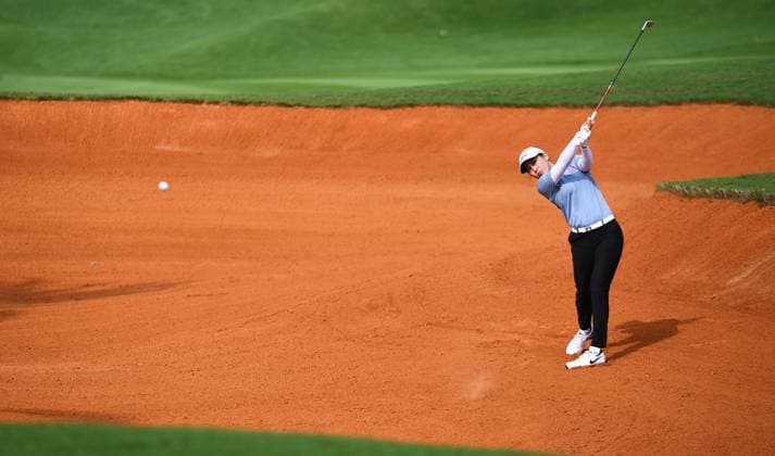(250307) -- LINGSHUI, March 7, 2025 -- Jeeno Thitikul of Thailand plays a shot during the second round of the Blue Bay LPGA, Golf Damen golf tournament in Lingshui, south China s Hainan Province, March 7, 2025. ) (SP)CHINA-LINGSHUI-GOLF-BLUE BAY LPGA (CN) YangxGuanyu 