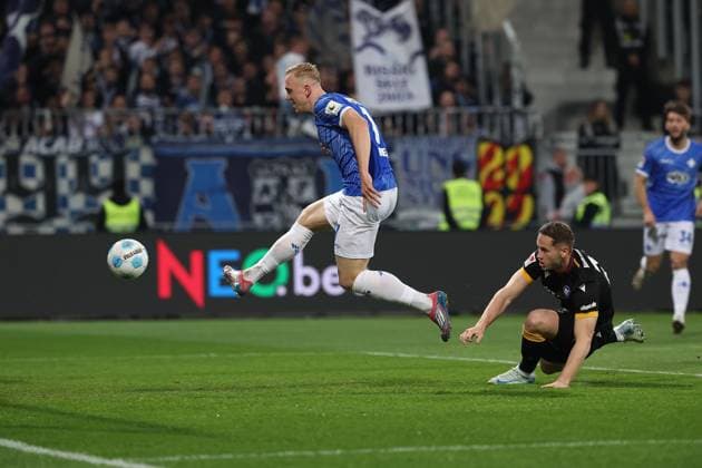 2025 03 07 xJFx 2 Bundesliga SV Darmstadt 98 Karlsruher SC v l , Isac Alexi Sivert Lidberg SV Darmstadt 98 scores the goal for 1 0 DFL DFB REGULATIONS PROHIBIT ANY USE OF PHOTOGRAPHS as IMAGE SEQUENCES and or QUASI VIDEO Copyright: JoaquimxFerreira
