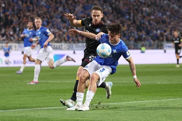 2025 03 07 xJFx 2 Bundesliga SV Darmstadt 98 Karlsruher SC v l , Christoph Kobald Karlsruher SC , Guillermo Bueno Lopez SV Darmstadt 98 Zweikampf, Action, Aktion, Battles for the Ball DFL DFB REGULATIONS PROHIBIT ANY USE OF PHOTOGRAPHS as IMAGE SEQUENCES and or QUASI VIDEO Copyright: JoaquimxFerreira