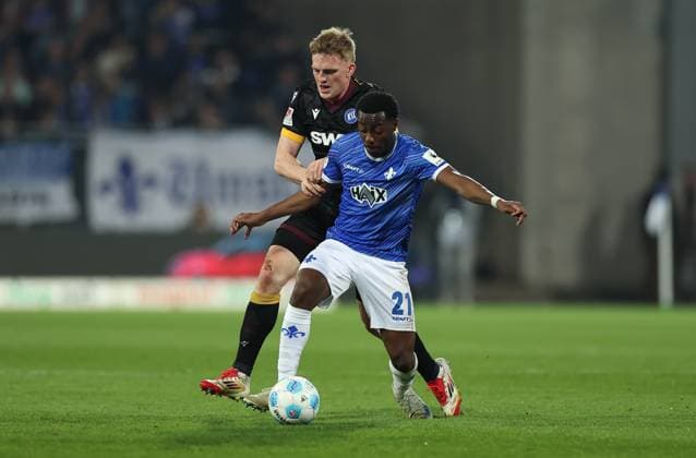 07 03 2025, xdcx, Soccer 2 Bundesliga, SV Darmstadt 98 Karlsruher SC, emonline, emspor, despor, v l , Mikkel Kaufmann Karlsruher SC , Merveille Papela SV Darmstadt 98 DFL DFB REGULATIONS PROHIBIT ANY USE OF PHOTOGRAPHS AS IMAGE SEQUENCES AND OR QUASI VIDEO Copyright: HMBxMedia Claus