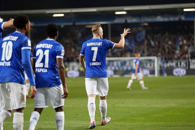 07 03 2025, xrekx, Fußball 2 Bundesliga, SV Darmstadt 98 Karlsruher SC v l Torjubel nach dem Tor zum 1 0 celebrating the goal celebrate durch Isac Lidberg SV Darmstadt 98 DFL DFB REGULATIONS PROHIBIT ANY USE OF PHOTOGRAPHS as IMAGE SEQUENCES and or QUASI VIDEO Darmstadt