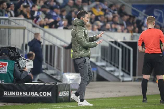 Darmstadt, Germany 07 March 2025 2 Liga 2024 2025 SV Darmstadt 98 vs Karlsruher SC In the picture coach Christian Eichner Karlsruher SC , gesticulating on the pitch DFL regulations prohibit any use of photographs as image sequences and or quasi video Merck Stadion am Böllenfalltor Hessen Copyright: xFotostandx xUlrichxScherbaumx