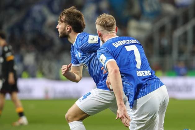 Darmstadt, Germany 07 March 2025 2 Liga 2024 2025 SV Darmstadt 98 vs Karlsruher SC In the picture from left goal scorer Killian Corredor Darmstadt, 34 cheers after his goal to 2 0 with Isac Lidberg Darmstadt, 7 in the 73rd minute of the match DFL regulations prohibit any use of photographs as image sequences and or quasi video Merck Stadion am Böllenfalltor Hessen Copyright: xFotostandx xUlrichxScherbaumx