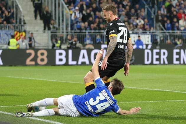 07 03 2025, xrekx, Soccer 2 Bundesliga, SV Darmstadt 98 Karlsruher SC v l Killian Corredor SV Darmstadt 98 Marcel Franke Karlsruher SC Zweikampf, Aktion, action, battle for the ball DFL DFB REGULATIONS PROHIBIT ANY USE OF PHOTOGRAPHS as IMAGE SEQUENCES and or QUASI VIDEO Darmstadt