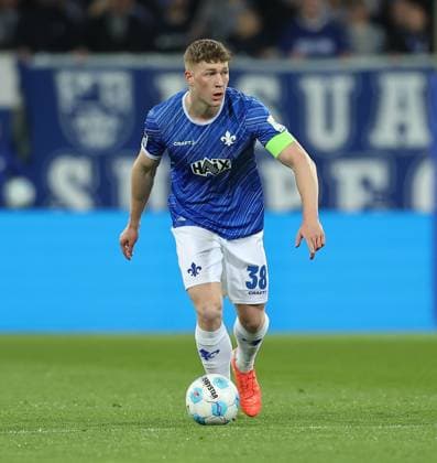 07 03 2025, xdcx, Soccer 2 Bundesliga, SV Darmstadt 98 Karlsruher SC, emonline, emspor, despor, v l , Clemens Riedel SV Darmstadt 98 DFL DFB REGULATIONS PROHIBIT ANY USE OF PHOTOGRAPHS AS IMAGE SEQUENCES AND OR QUASI VIDEO Copyright: HMBxMedia Claus