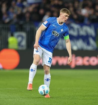 07 03 2025, xdcx, Soccer 2 Bundesliga, SV Darmstadt 98 Karlsruher SC, emonline, emspor, despor, v l , Clemens Riedel SV Darmstadt 98 DFL DFB REGULATIONS PROHIBIT ANY USE OF PHOTOGRAPHS AS IMAGE SEQUENCES AND OR QUASI VIDEO Copyright: HMBxMedia Claus