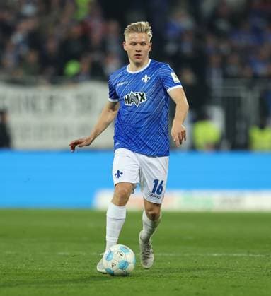 07 03 2025, xdcx, Soccer 2 Bundesliga, SV Darmstadt 98 Karlsruher SC, emonline, emspor, despor, v l , Andreas Müller SV Darmstadt 98 DFL DFB REGULATIONS PROHIBIT ANY USE OF PHOTOGRAPHS AS IMAGE SEQUENCES AND OR QUASI VIDEO Copyright: HMBxMedia Claus