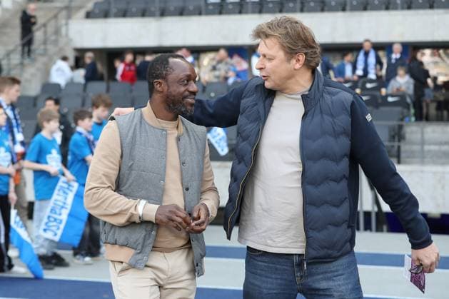 08 03 2025, xtgx, Soccer 2 Bundesliga, Hertha BSC Berlin FC Schalke 04 emspor, v l Ben Manga Schalke, Director Professional Soccer , Youri Mulder Schalke DFL DFB REGULATIONS PROHIBIT ANY USE OF PHOTOGRAPHS as IMAGE SEQUENCES and or QUASI VIDEO Berlin