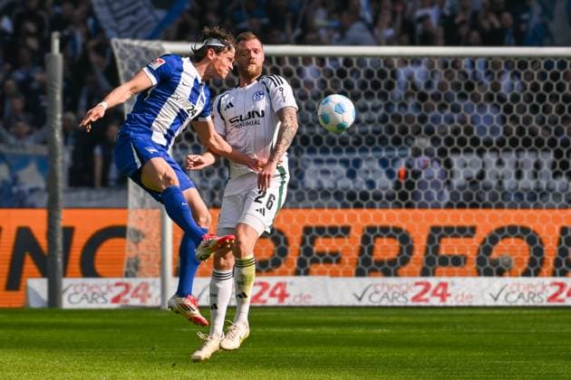 Soccer 2 Bundesliga, Hertha BSC Berlin FC Schalke 04 08 03 2025, xdanx, Soccer 2 Bundesliga, Hertha BSC Berlin FC Schalke 04 v l Fabian Reese Hertha BSC 11 ,Tomas Kalas FC Schalke 04 26 , duel, fight, tackle DFL DFB REGULATIONS PROHIBIT ANY USE OF PHOTOGRAPHS as IMAGE SEQUENCES and or QUASI VIDEO Daniel Lakomski Mix1 Berlin Olympiastadion Berlin Germany DEU Copyright: xDanielxLakomskix
