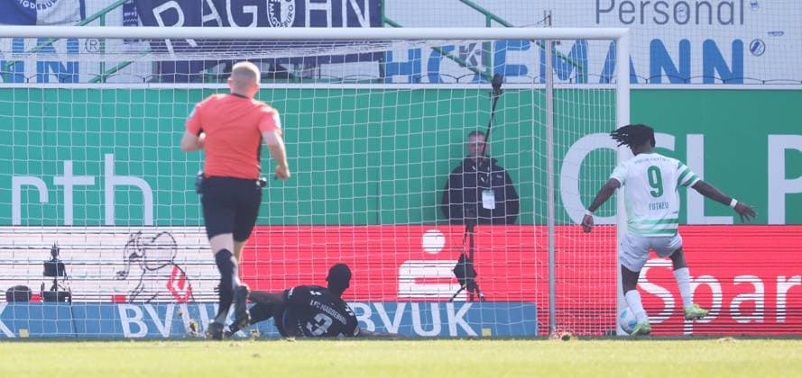 Fürth, 08 03 2025, Sportpark Ronhof, Soccer, 2 Bundesliga, 25 Matchday , SpVgg Greuther Fürth vs 1 FC Magdeburg , In the picture Goal for Greuther Fuerth Noel FutkeuÊ 9, Fuerth scores to 1 0 , For editorial use only Only editorial use , DFB DFL regulations prohibit any use of photographs as image sequences and or quasi video , Picture Point