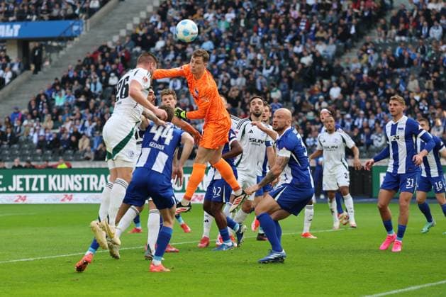 2 Soccer Bundesliga, Hertha BSC Schalke 04 Goal, Tomáö Kalas Schalke 04 26 scores to 0 1 into the goal Tjark Ernst Hertha BSC Berlin 1 cant intervene, cant get the ball Front Linus Gechter Hertha BSC Berlin 44 , right Toni Leistner Hertha BSC Berlin 37 , during the match in the 2 Soccer Bundesliga, Hertha BSC Schalke 04 in Berlin, Olympiastadion, on 08 03 2025 DFB regulations prohibit any use of photographs as image sequences and or quasi video Copyright: xBEAUTIFULxSPORTS Frankex