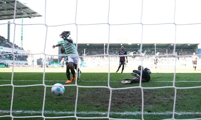 Futkeu Tor 1-0 , Greuther Fürth-1.FC Magdeburg , 2.Bundesliga, Spieltag 25, Fußball , in den Sportpark Ronhof Thomas Sommer Stadion , Fiürth , Bayern , Deutschland . März 08, 2025 . Photo by: Davide Elias Ipa Photo Pressefoto DENL Copyright: xDavidexEliasx