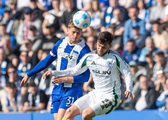 Soccer, Men, Season 2024 2025, 2 Bundesliga 25 Matchday , Hertha BSC FC Schalke 04, v l Marton Dardai Hertha BSC , Mehmet Can Aydin Schalke 04 , 08 03 2025, Copyright: xSebastianxRäppold MatthiasxKochx
