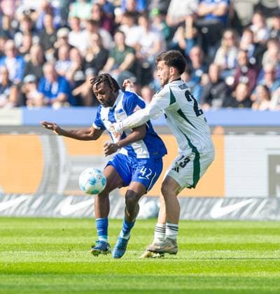 Soccer, Men, Season 2024 2025, 2 Bundesliga 25 Matchday , Hertha BSC FC Schalke 04, v l Deyovaisio Zeefuik Hertha BSC , Mehmet Can Aydin Schalke 04 , 08 03 2025, Copyright: xSebastianxRäppold MatthiasxKochx