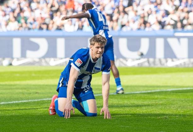 Soccer, Men, Season 2024 2025, 2 Bundesliga 25 Matchday , Hertha BSC FC Schalke 04, Luca Schuler Hertha BSC on the ground, 08 03 2025, Copyright: xSebastianxRäppold MatthiasxKochx