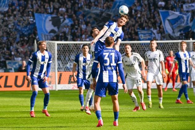 Soccer 2 Bundesliga, Hertha BSC Berlin FC Schalke 04 08 03 2025, xdanx, Soccer 2 Bundesliga, Hertha BSC Berlin FC Schalke 04 v l Pascal Klemens Hertha BSC 41 , duel, duel, fight, tackle DFL DFB REGULATIONS PROHIBIT ANY USE OF PHOTOGRAPHS as IMAGE SEQUENCES and or QUASI VIDEO Daniel Lakomski Mix1 Berlin Olympiastadion Berlin Germany DEU Copyright: xDanielxLakomskix