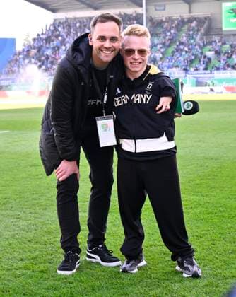 08 03 2025 Soccer season 2024 2025 2 Soccer Bundesliga 25 Matchday SpVgg Greuther Fürth Kleeblatt 1 FC Magdeburg FCM Sportfoto Zink xwoxzix DFL regulations prohibit any use of photographs as image sequences and or quasi video only for editorial use Julian Pecher stadium announcer with Josia Topf
