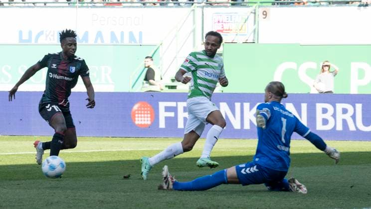 08 03 2025 Soccer Season 2024 2025 2 Soccer Bundesliga 25 Matchday SpVgg Greuther Fürth Kleeblatt 1 FC Magdeburg FCM Sportfoto Zink xwoxzix DFL regulations prohibit any use of photographs as image sequences and or quasi video only for editorial use Julian Green 37, SpVgg Greuther Fürth Dominik Reimann 1, 1 FC Magdeburg FCM Vorlage zum Treffer Goal Goal shot to 1 0 by Noel Futkeu 9, SpVgg Greuther Fürth , not in picture