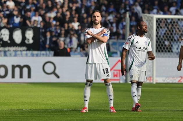2 Soccer Bundesliga, Hertha BSC Schalke 04 Goal celebration, cheering Kenan Karaman Schalke 04 19 celebrates the goal to 1 2 Right Christopher Antwi Adjej Schalke 04 18 , during the match in the 2 Soccer Bundesliga, Hertha BSC Schalke 04 in Berlin, Olympiastadion, on 08 03 2025 DFB regulations prohibit any use of photographs as image sequences and or quasi video Copyright: xBEAUTIFULxSPORTS Frankex