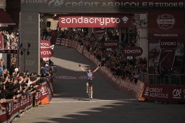 VOLLERING Demi wins the 11th edition of the Strade Bianche Women Elite (White Roads) a 136 km one day race from Siena to Siena, Tuscany (Italy) - Saturday March 8, 2025.  Copyright: xMarcoxAlpozzi xLaPressex