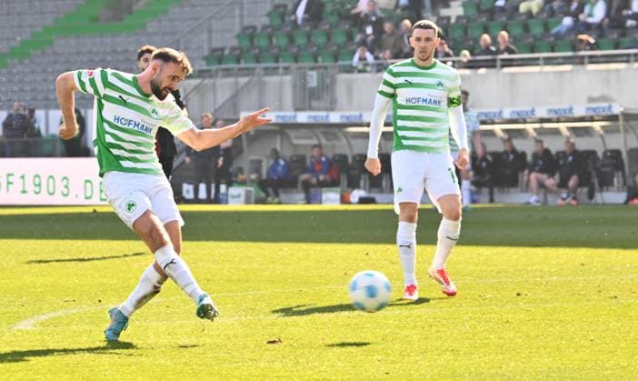 08 03 2025 Soccer Season 2024 2025 2 Soccer Bundesliga 25 Matchday SpVgg Greuther Fürth Kleeblatt 1 FC Magdeburg FCM Sportfoto Zink xwoxzix DFL regulations prohibit any use of photographs as image sequences and or quasi video only for editorial use Simon Asta 2, SpVgg Greuther Fürth Chance Torchance