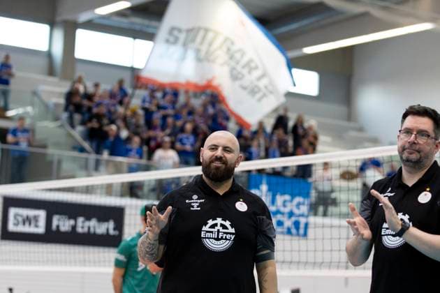 1 Volleyball Bundesliga Women Schwarz Weiss Erfurt vs Allianz MTV Stuttgart Erfurt 08 03 2025 Konstantin Bitter Coach Allianz MTV Stuttgart 1 Volleyball Bundesliga Women Schwarz Weiss Erfurt vs Allianz MTV Stuttgart Riethsporthalle Erfurt 08 03 2025 Copyright: xBEAUTIFULxSPORTS Duehringx