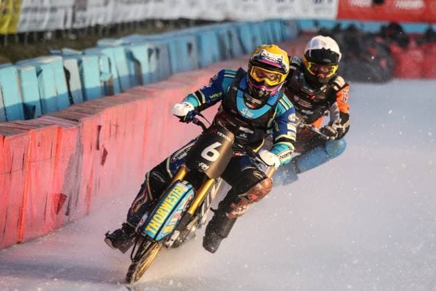 Bilder des Jahres 2025, Sport 03 März Sport Themen der Woche KW10 Sport Bilder des Tages 2025.03.08 SANOK ZUZEL NA LODZIE, TEXOM INDYWIDUALNE MISTRZOSTWA EUROPY W ICE SPEEDWAYU 2025 N z LUCA BAUER, LUKAS HUTLA FOTO KONRAD SWIERAD ARENA AKCJI 2025.03.08 SANOK, POLAND TEXOM EUROPEAN INDIVIDUAL ICE SPEEDWAY CHAMPIONSHIP - SANOK 2025: LUCA BAUER, LUKAS HUTLA CREDIT: KONRAD SWIERAD ARENA AKCJI NEWSPIX.PL --- newspix.pl 