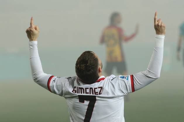 Sport Themen der Woche KW10 Sport Bilder des Tages Foto IPP Albano Angilletta Lecce 08 03 2025 Calcio Campionato di serie A 2024 2025 Lecce-Milan nella foto: Santiago Tomas Gimenez esulta ma il gol viene annullato Italy Photo Press World Copyright italy ITALY  Copyright: xR4924_italyphotopressx