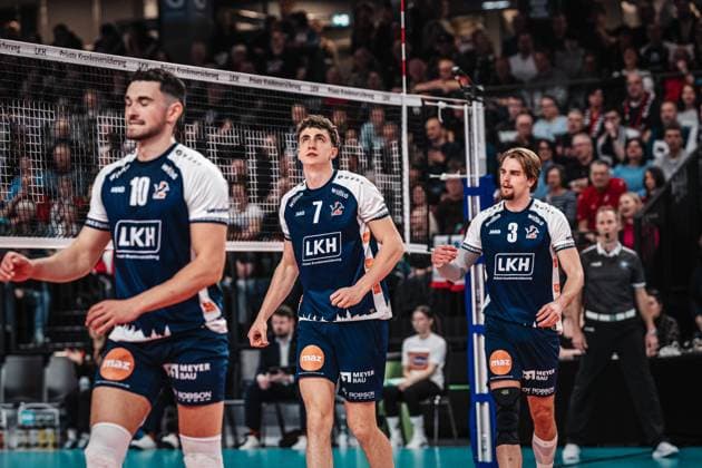 Volleyball Men Season 2024 2025 Volleyball Bundesliga VBL SVG Lüneburg vs Berlin Recycling Volleys 08 03 2025 Joscha Kunstmann 7 SVG Lüneburg after losing points Lüneburg LKH Arena Niedersachsen Germany