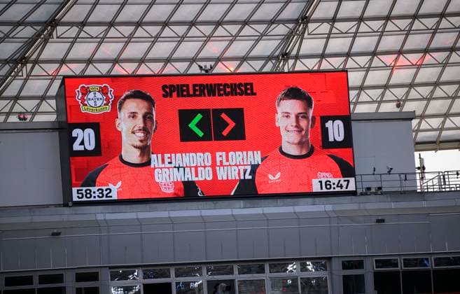Feature, Scoreboard with the substitution of Florian WIRTZ LEV , in comes Alejandro GRIMALDO LEV , Soccer 1 Bundesliga, 25 Matchday, Bayer 04 Leverkusen LEV SV Werder Bremen HB 0 2, on 08 03 2025 in Leverkusen Germany DFL regulations prohibit any use of photographs as image sequences and or quasi video Â